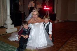My boys and their new aunt.  Awwwwwww.