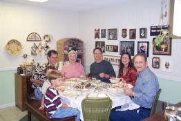 The Bradley clan (sans photographer, of course)