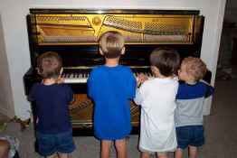Learning how the piano works